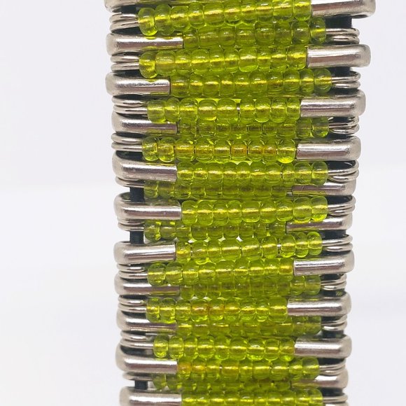Vintage Fun and Funky Lime Green Beaded Safety Pin Bracelet - Picture 3 of 6
